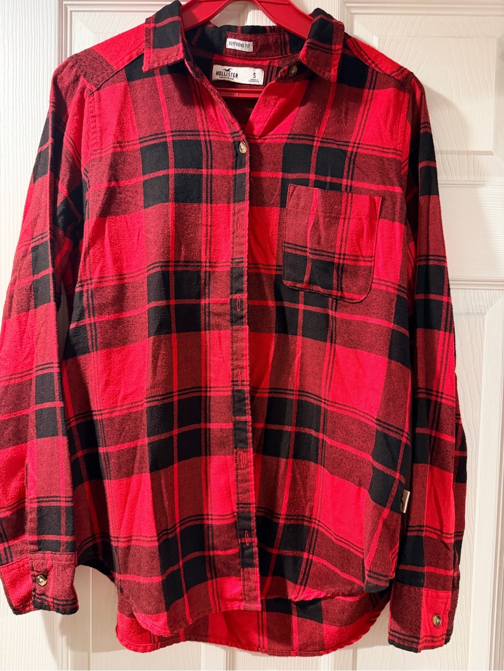 Hollister Red and Black Plaid Long-Sleeve Button-Down Shirt